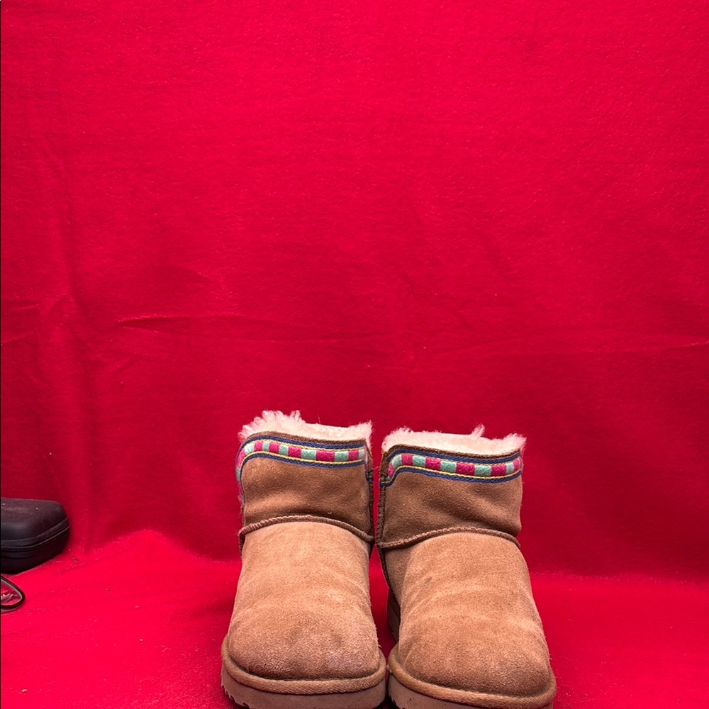 Tan Shearling Lined Boots With Multicolor Trim Sz… - image 1